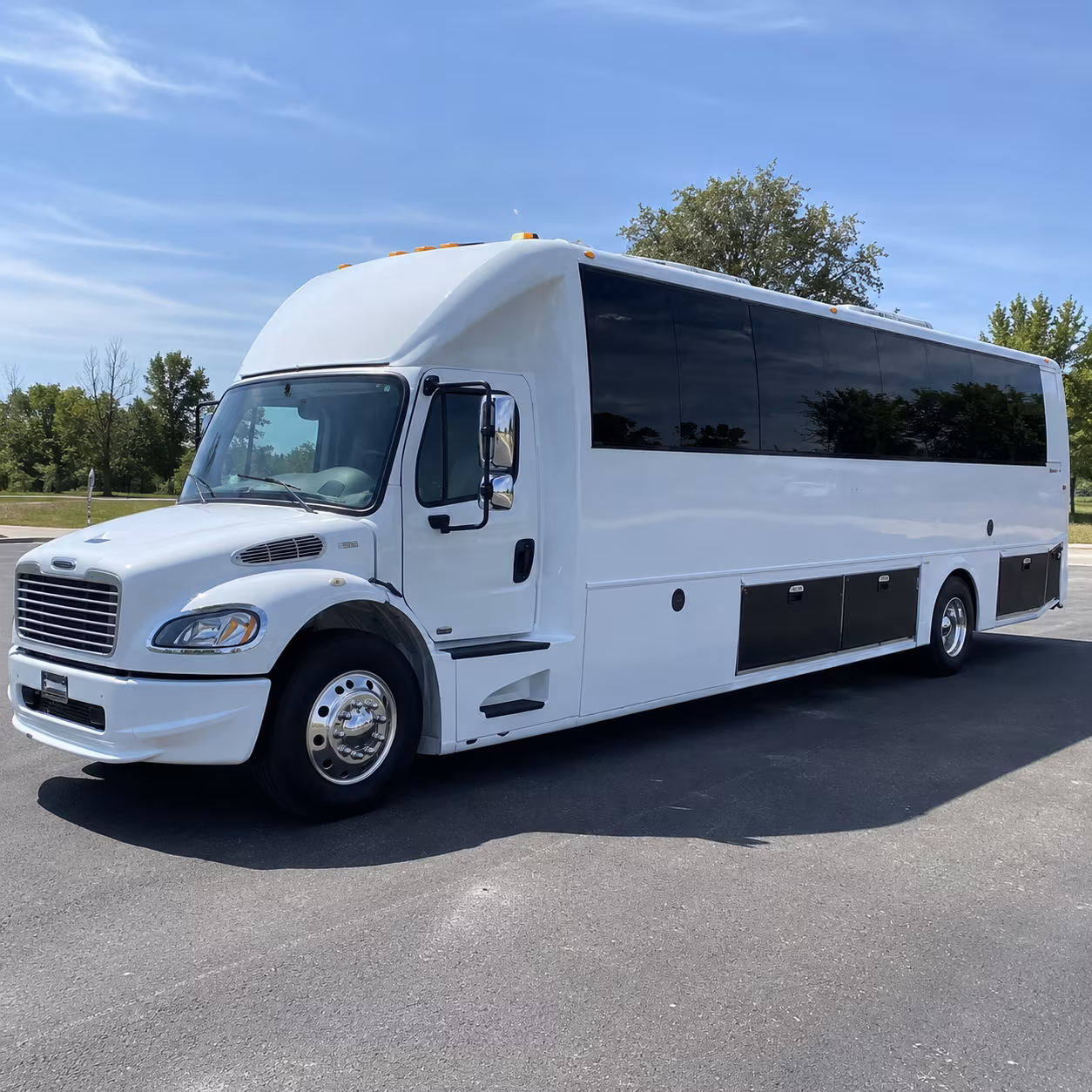 Shreveport Birthday, Sweet 16, & Quinceañera Transportation party bus exterior
