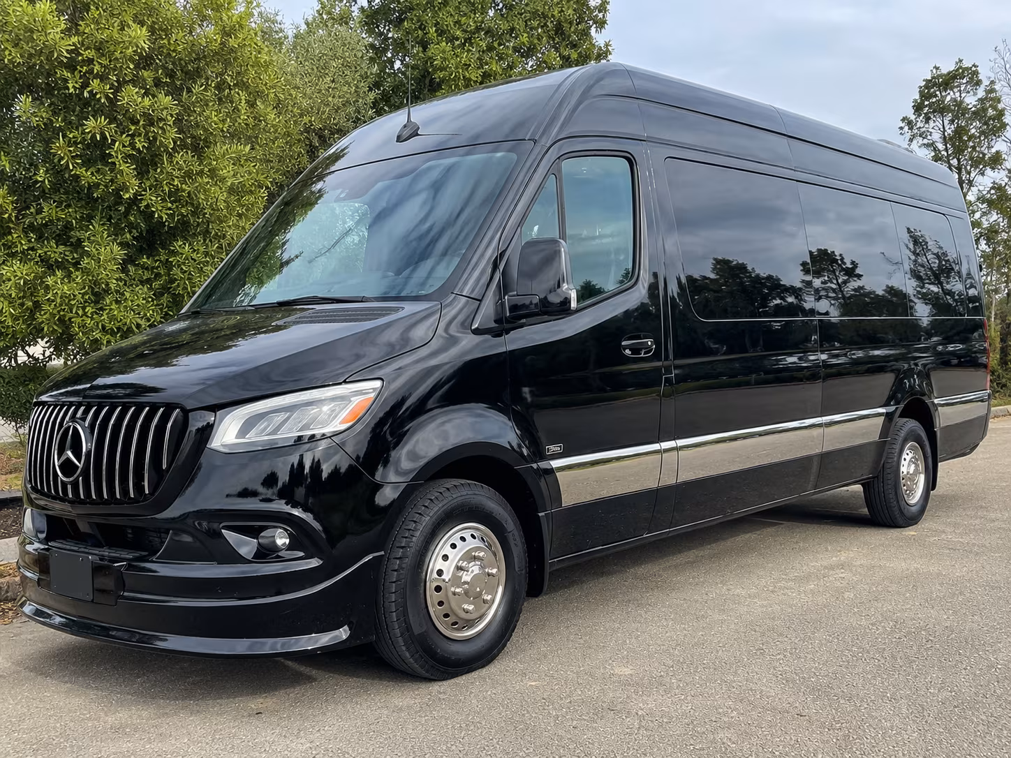 Shreveport Corporate Transportation party bus exterior