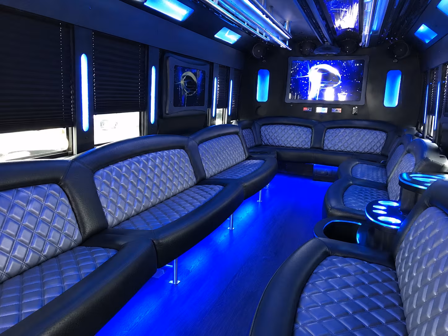 Shreveport Winery Tour & Pub Crawl Transportation party bus exterior
