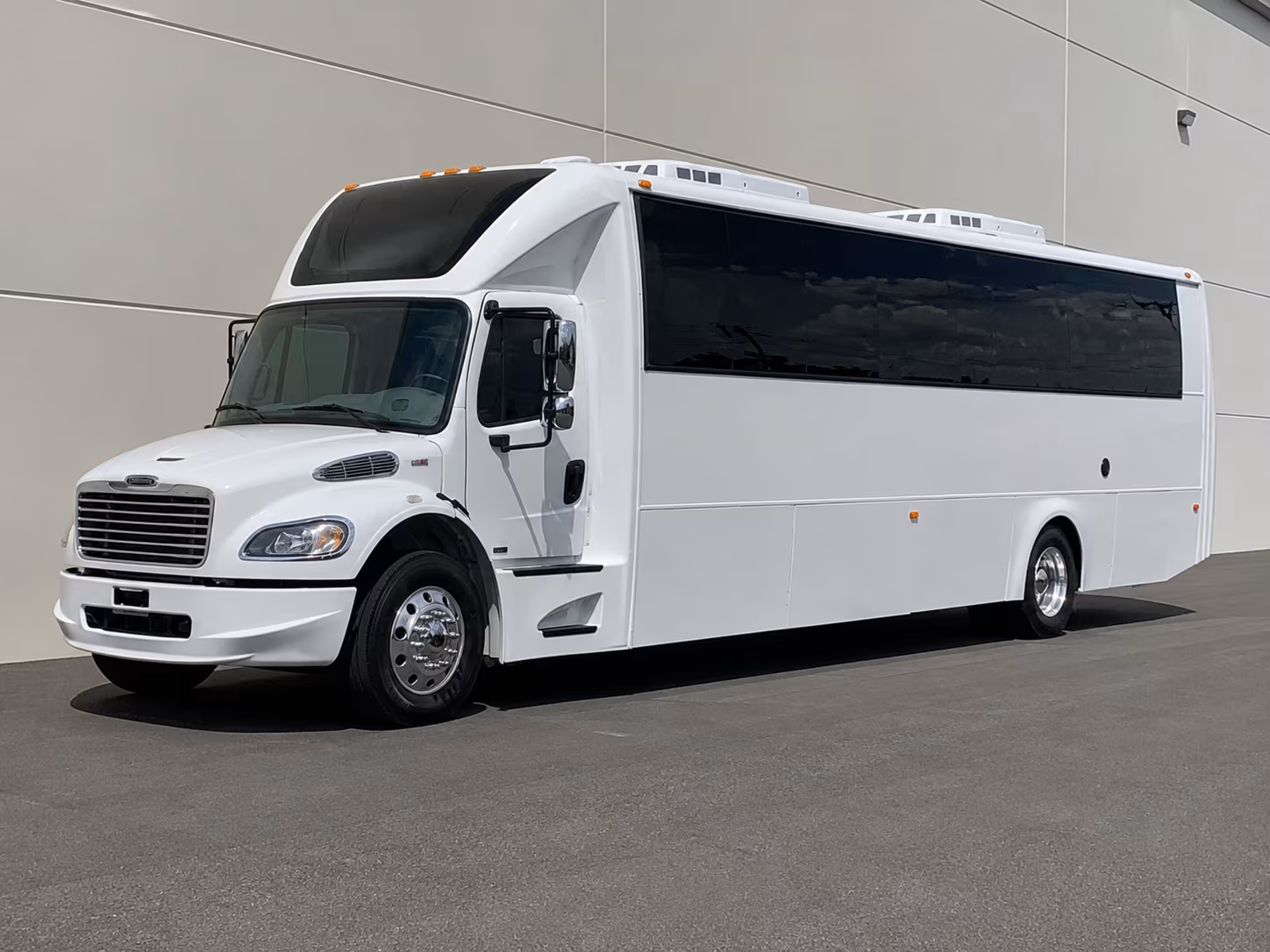 Shreveport Winery Tour & Pub Crawl Transportation party bus exterior