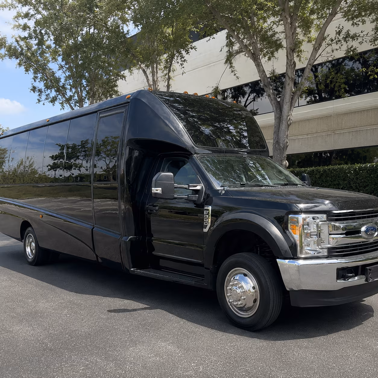 Shreveport Winery Tour & Pub Crawl Transportation pickup coordination